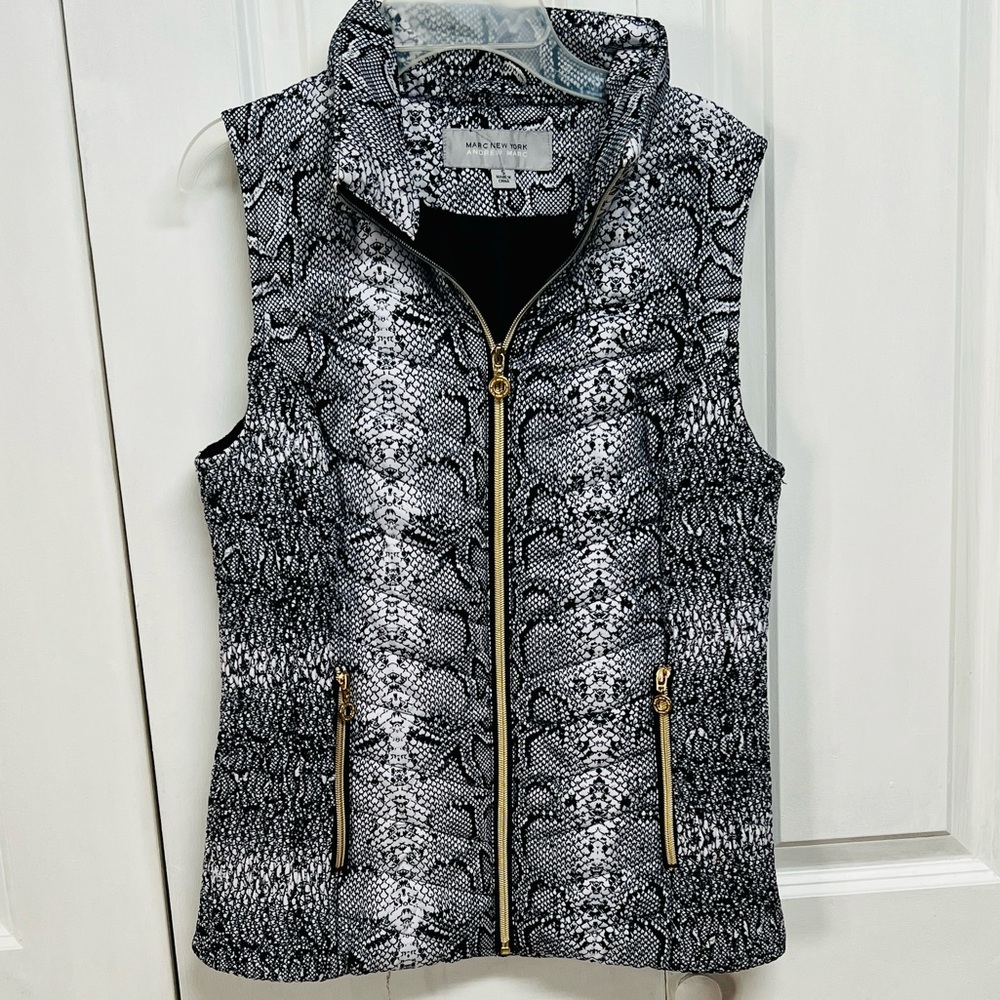 Andrew Marc Black and Gray Snake Print Vest Size S